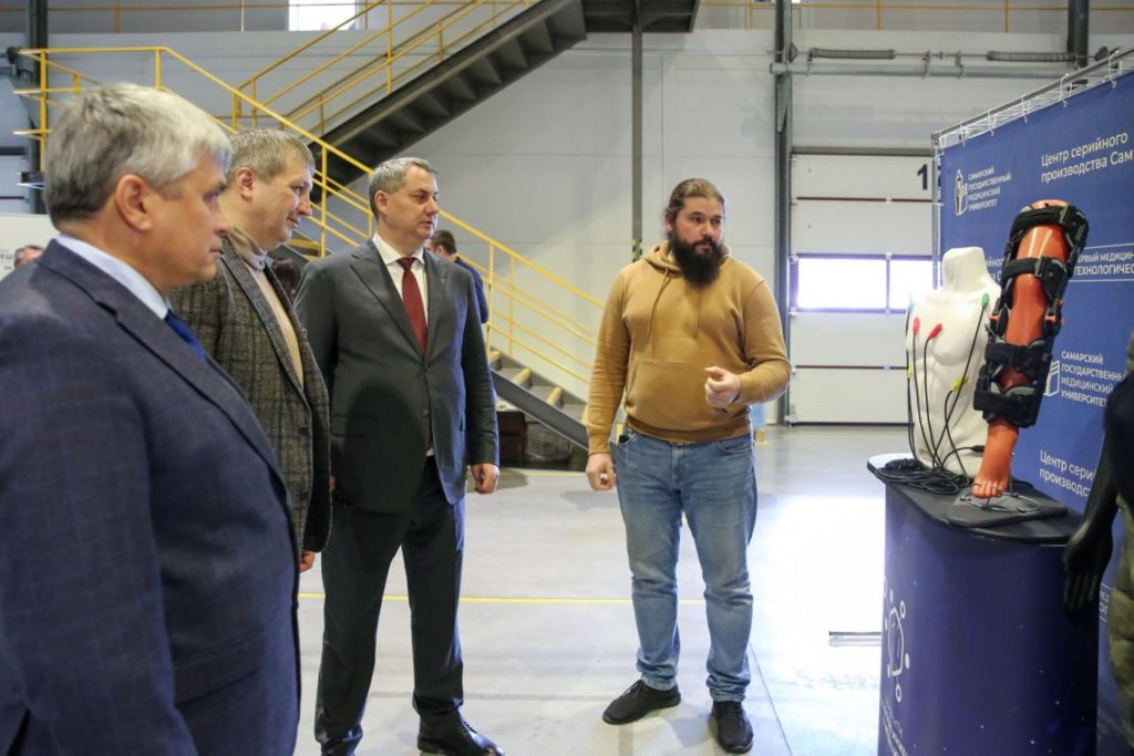 С производственными площадками ИИР СамГМУ ознакомились глава Самары и председатель городской Думы